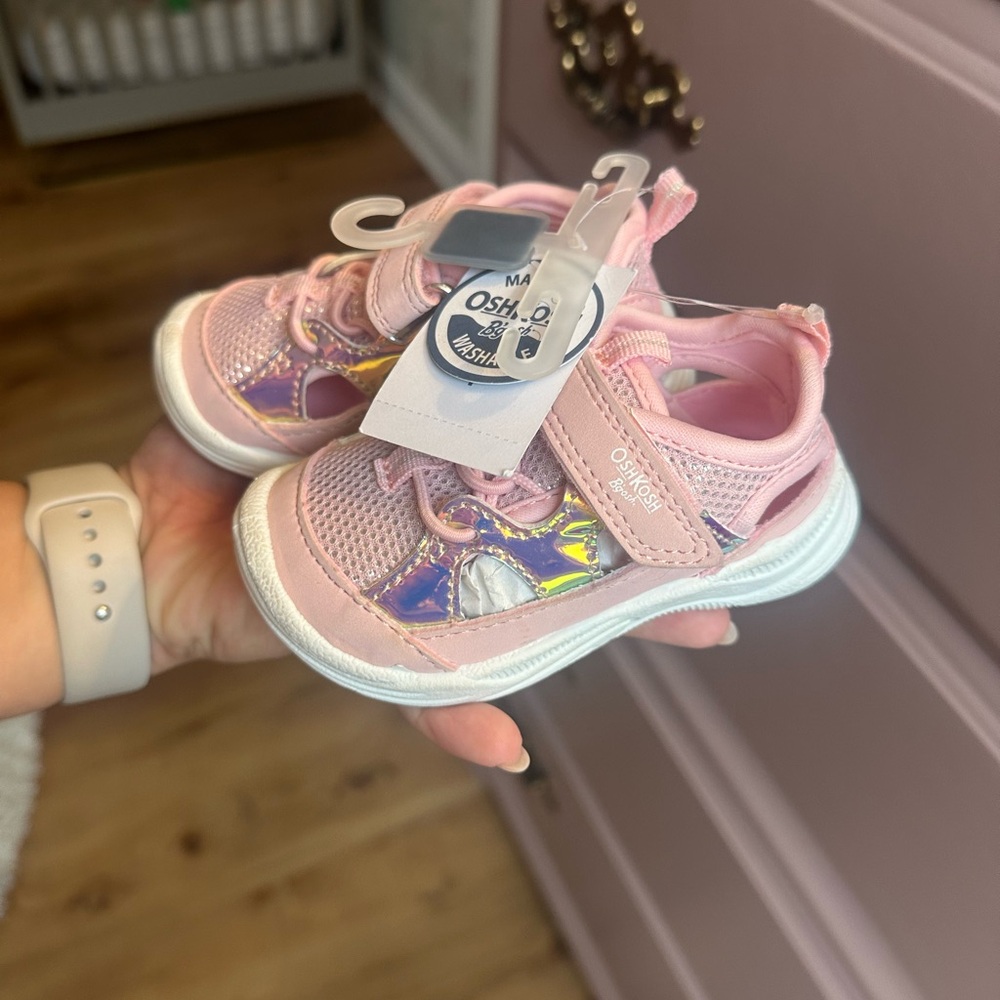 OshKosh B'gosh Light Pink Kids water Sneakers